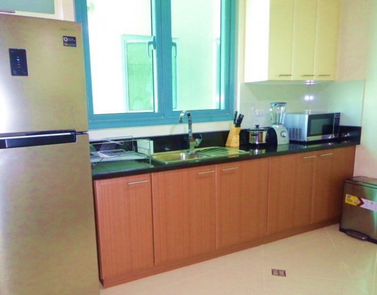 Three Bedroom 3BR Condo Unit with Balcony For Sale in 8 Forbestown Road