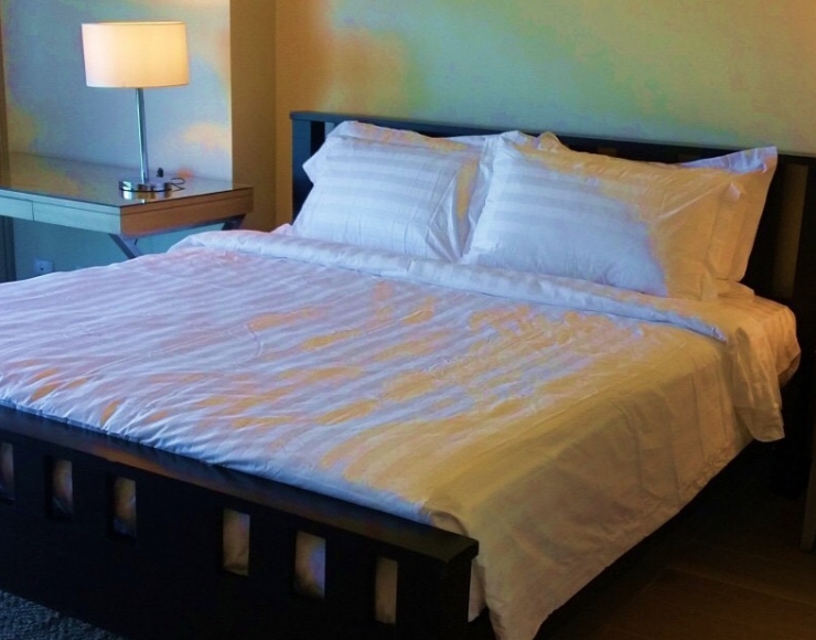 Three Bedroom 3BR Condo Unit with Balcony For Sale in 8 Forbestown Road