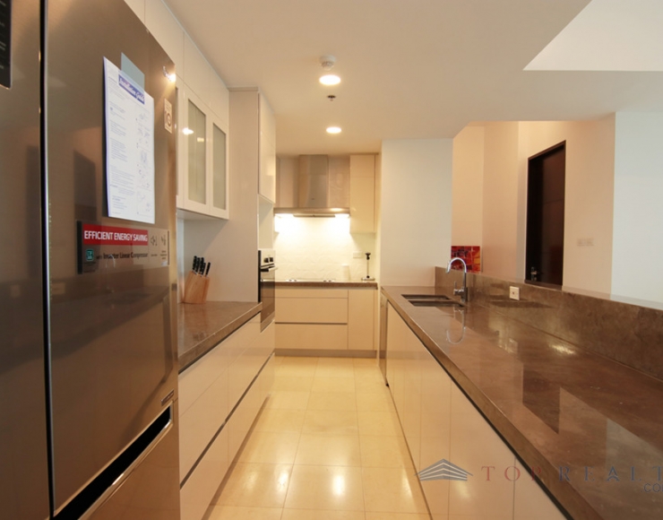 Corner Two Bedroom Unit for Sale at Grand Hyatt Residences in 8th Avenue corner, 35th St, Taguig I Unit with Amenity View