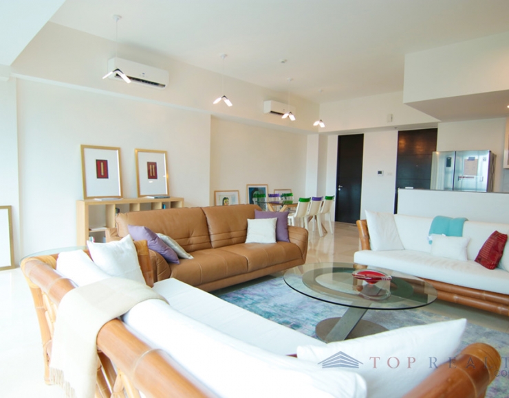 Corner Two Bedroom Unit for Sale at Grand Hyatt Residences in 8th Avenue corner, 35th St, Taguig I Unit with Amenity View