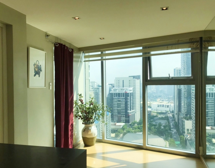 One Bedroom Loft Unit For Sale in Avant at the Fort Bonifacio Global City Taguig I Unit Facing the Morning Sun